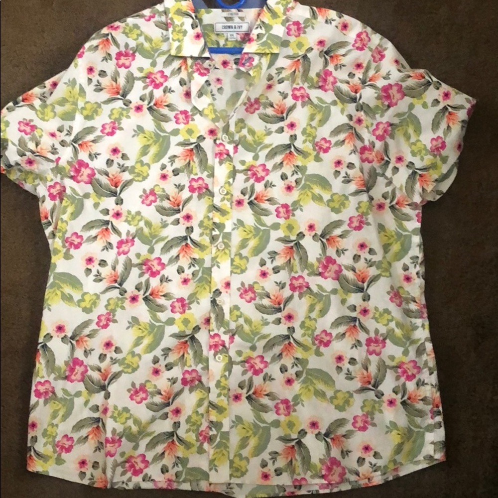Hawaiian Printed button down polo XXL